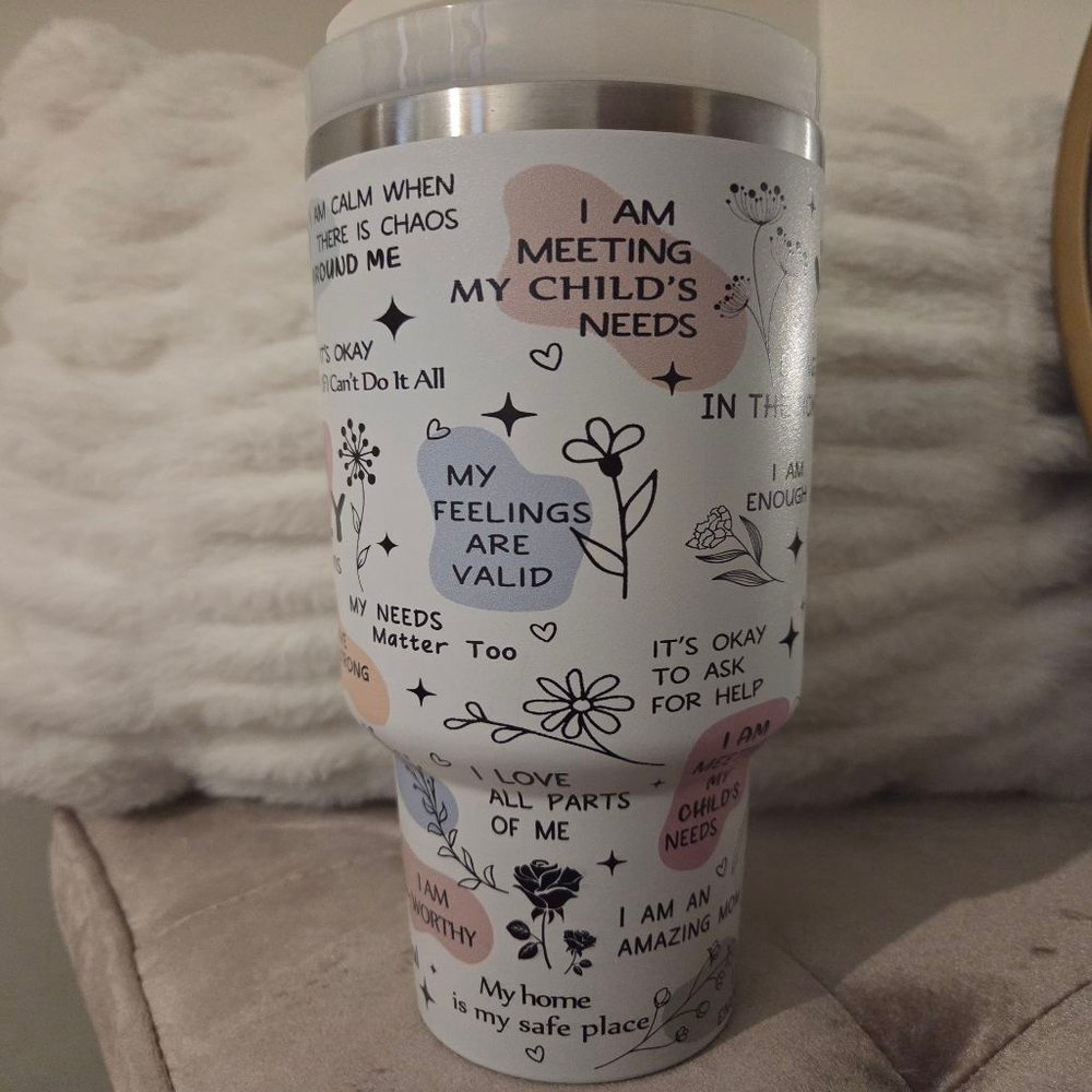 Mom Daily Affirmations Water Bottle & Thermos 40oz , White with Pink Accents - Picture 5 of 13